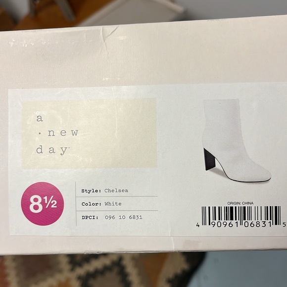 White Chelsea boot - Picture 10 of 10